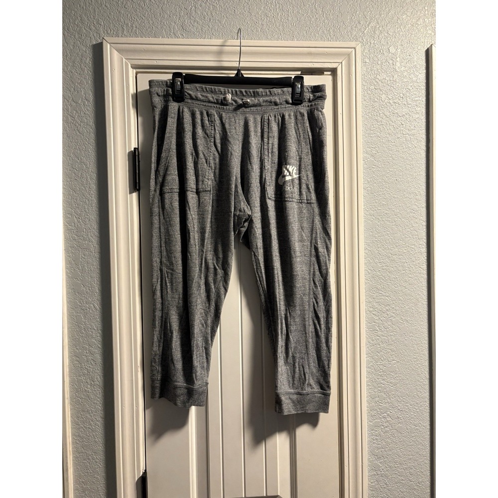 Nike Capri Joggers Women Size M Gray Heathered Gym Vintage Sweatpants
